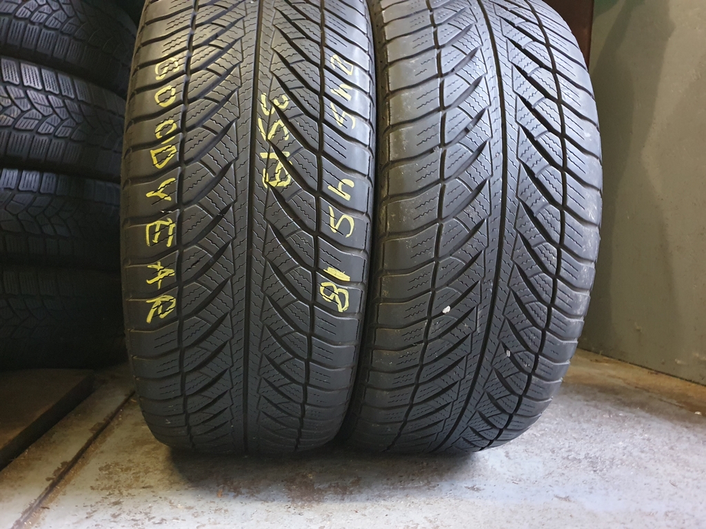 Шины бу 245 45 R18 Зима Goodyear Шины бу 245 45 R18 Зима Goodyear