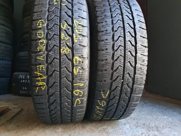 Шини бу 205 65 R16C Зима Goodyear