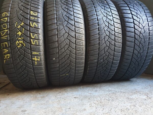 Шини бу 215 55 R17 Зима Goodyear