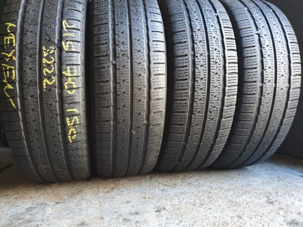Шини бу 215 70 R15C Зима Nexen