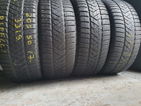 Шини бу 205 50 R17 Зима Pirelli