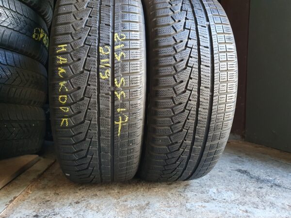 Шини бу 215 55 R17 Зима Hankook