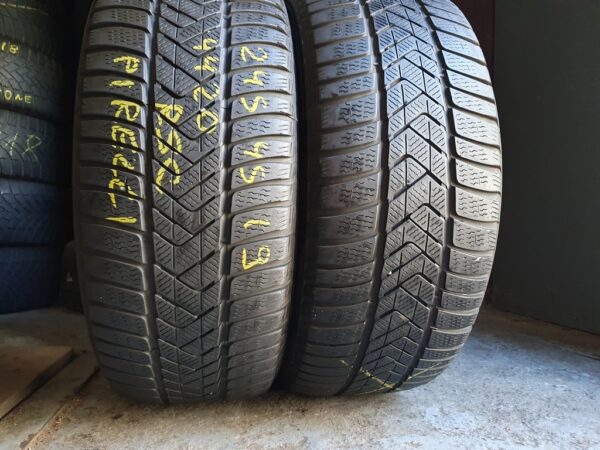 Шини бу 245 45 R19 Зима Pirelli