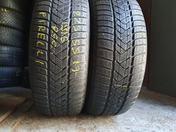 Шини бу 225 55 R17 Зима Pirelli