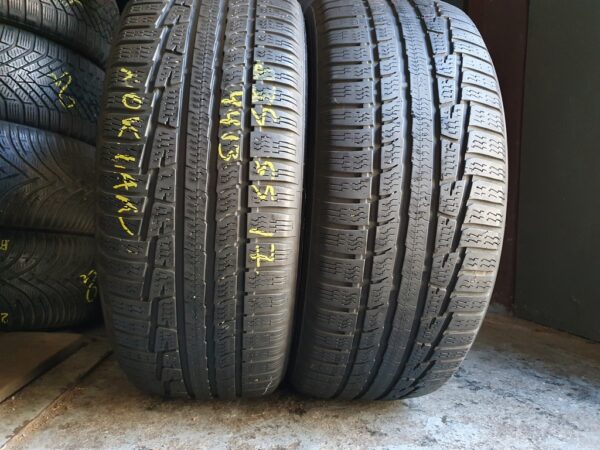 Шини бу 235 55 R17 Зима Nokian