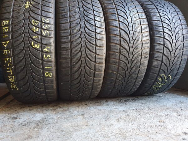 Шины бу 235 45 R18 Зима Bridgestone