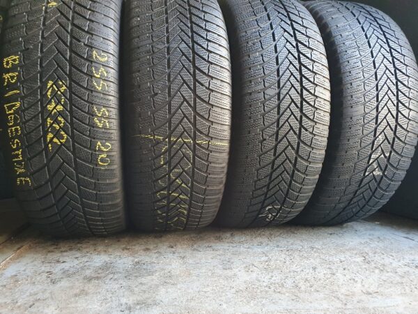 Шини бу 255 55 R20 Зима Bridgestone