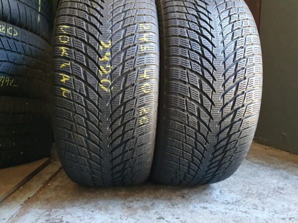 Шини бу 245 40 R20 Зима Nokian