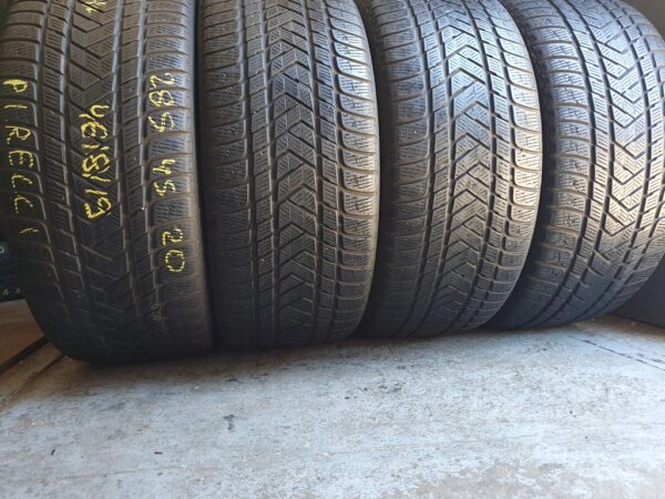 Шини бу 285 45 R20 Зима Pirelli