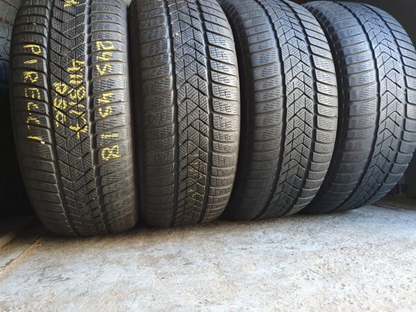 Шини бу 245 45 R18 Зима Pirelli