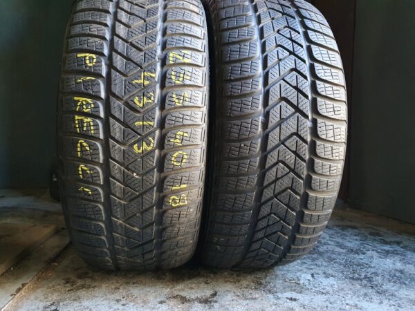 Шини бу 235 40 R18 Зима Pirelli