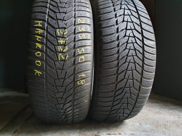 Шини бу 235 50 R18 Зима Hankook