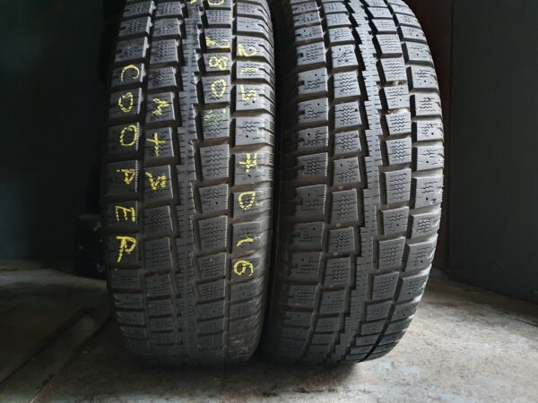 Шини бу 215 70 R16 Зима Cooper