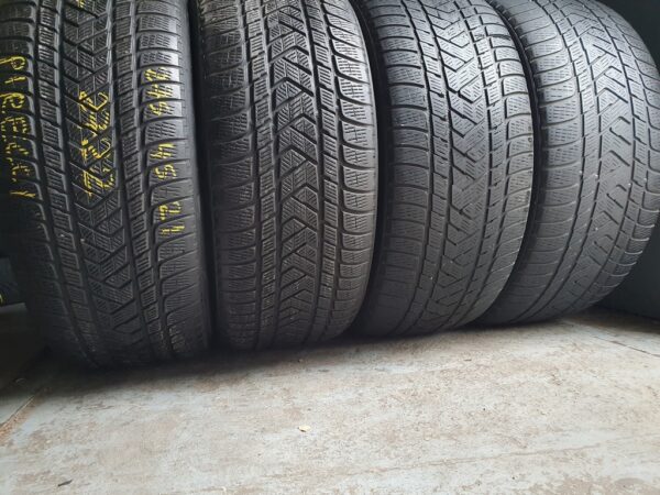 Шини бу 275 45 R21 Зима Pirelli