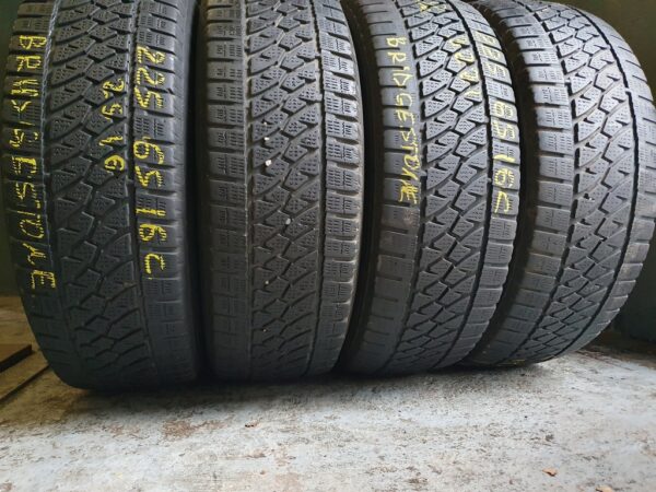 Шини бу 225 65 R16C Зима Bridgestone