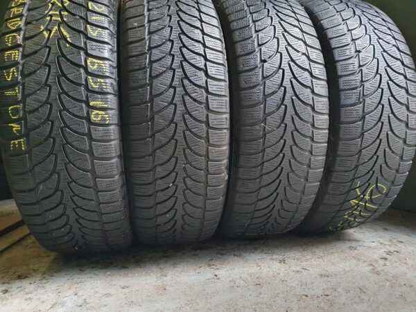 Шины бу 215 65 R16 Зима Bridgestone