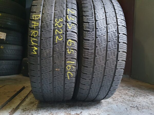 Шины бу 235 65 R16C Зима Barum