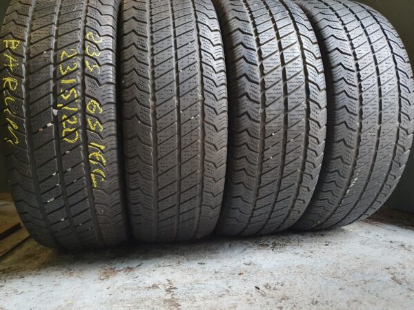 Шины бу 235 65 R16C Зима Barum