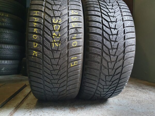 Шини бу 235 40 R19 Зима Hankook