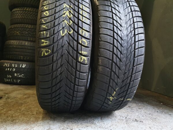 Шины бу 205 60 R16 Зима Goodyear