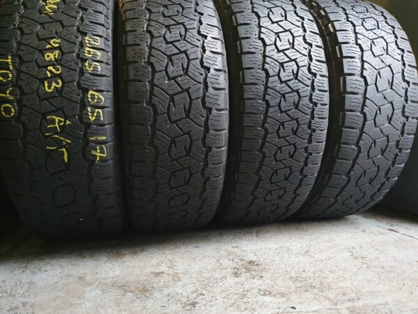 Шины бу 265 65 R17 Зима Toyo