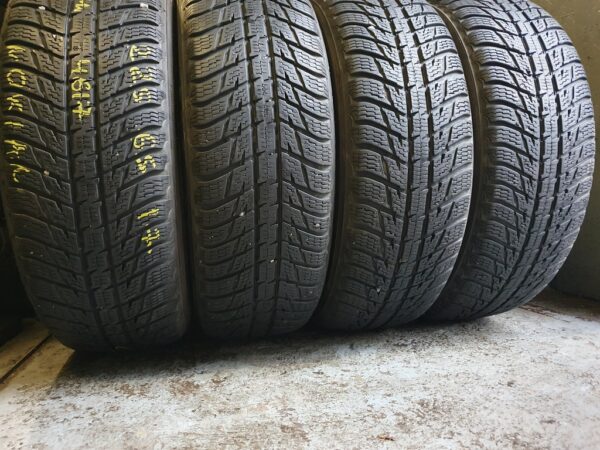 Шины бу 225 65 R17 Зима Nokian