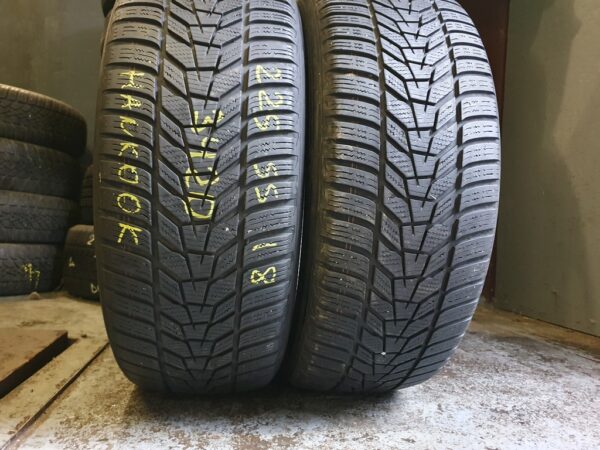 Шины бу 225 55 R18 Зима Hankook