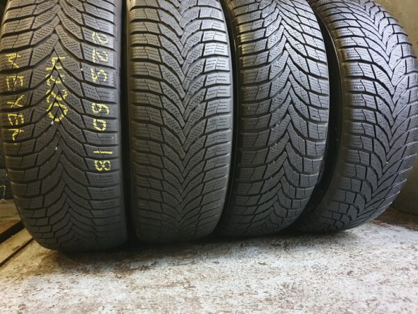 Шины бу 225 60 R18 Зима Nexen