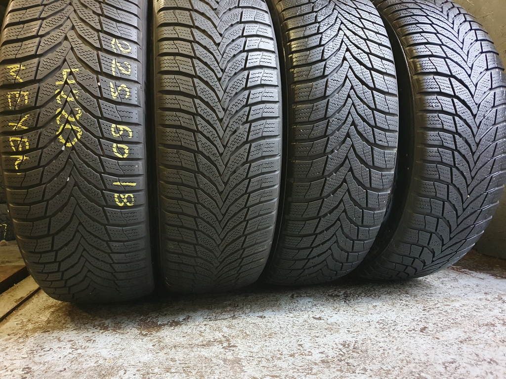 Шини бу 225 60 R18 Зима Nexen Шини бу 225 60 R18 Зима Nexen