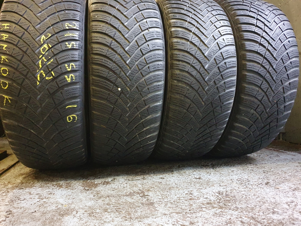 Шины бу 215 55 R16 Зима Hankook Шины бу 215 55 R16 Зима Hankook