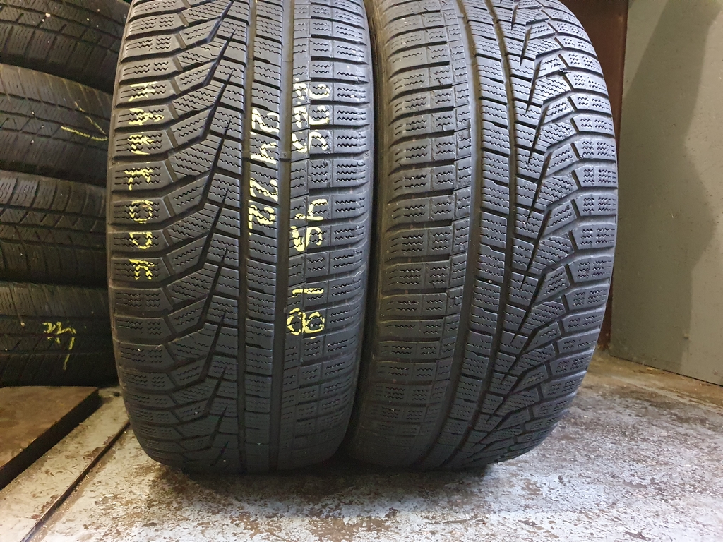 Шины бу 225 45 R18 Зима Hankook Шины бу 225 45 R18 Зима Hankook