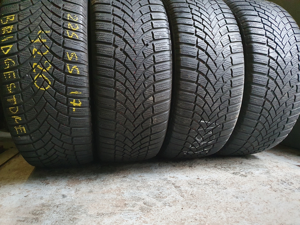 Шини бу 225 55 R17 Зима Bridgestone Шини бу 225 55 R17 Зима Bridgestone