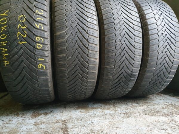 Шины бу 215 60 R16 Зима Yokohama