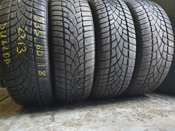 Шины бу 235 60 R18 Зима Dunlop