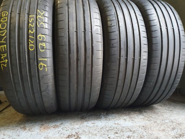 Шини бу 205 60 R16 Літо Goodyear