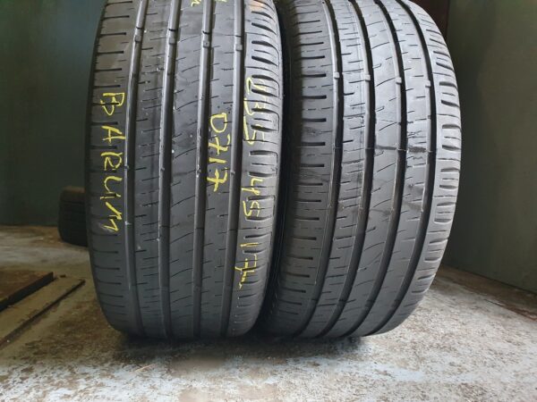 Шини бу 235 45 R17 Літо Barum