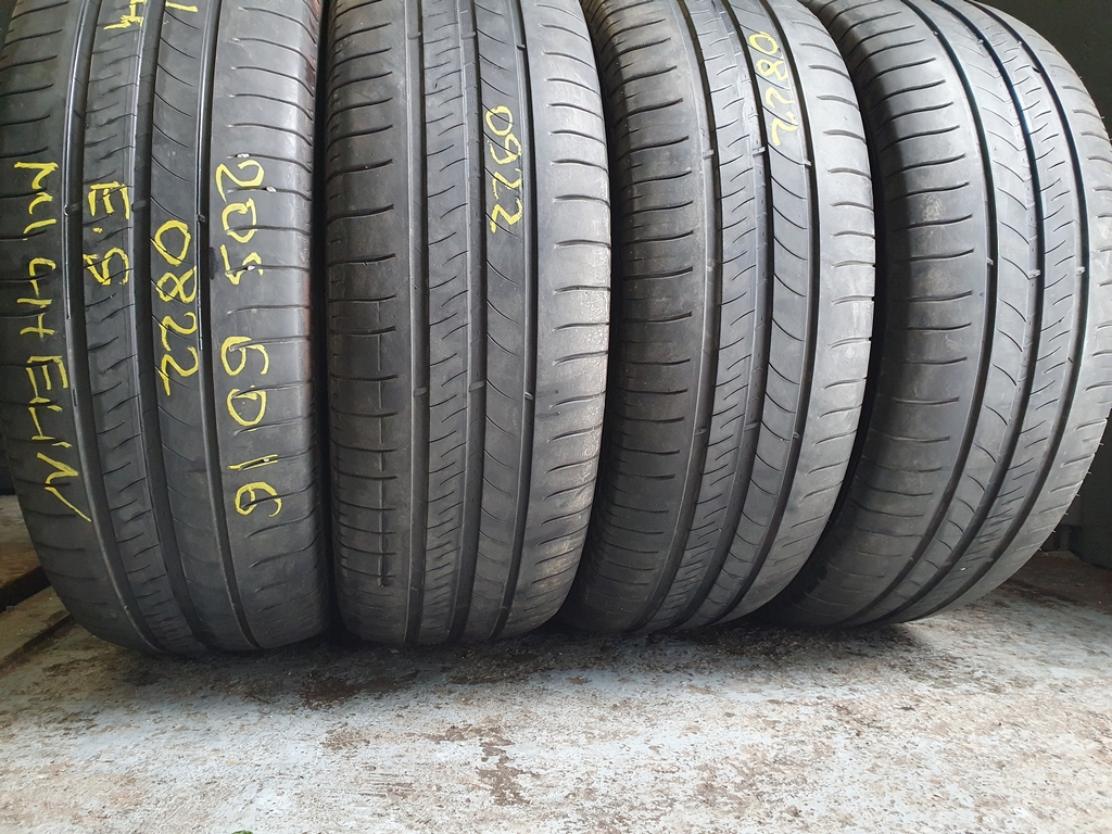 Шины бу 205 60 R16 Лето Michelin Шины бу 205 60 R16 Лето Michelin
