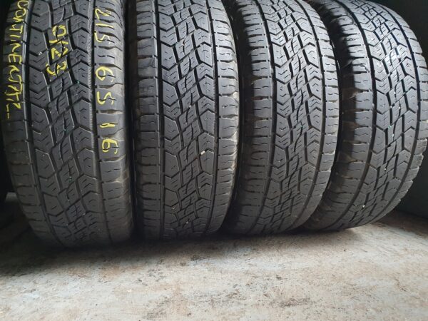 Шины бу 215 65 R16 Лето Continental