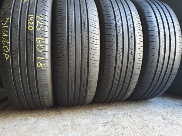 Шины бу 225 60 R18 Лето Dunlop