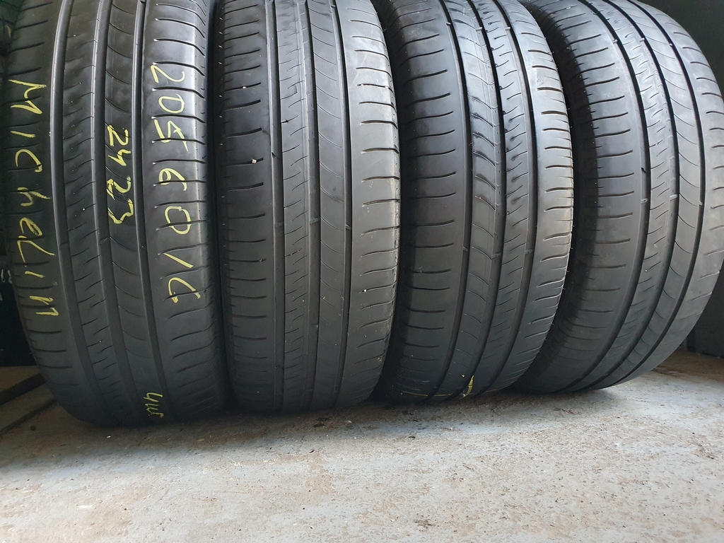 Шины бу 205 60 R16 Лето Michelin Шины бу 205 60 R16 Лето Michelin